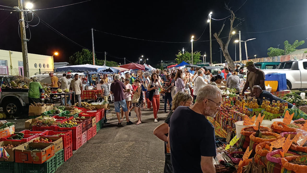 Marché nocturne de Sainte-Anne