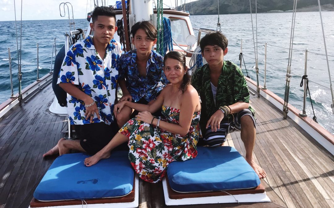 groupe en sortie bateau en Guadeloupe, activité team building